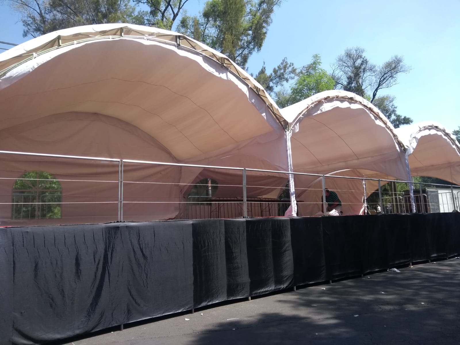 Carpas tipo domo